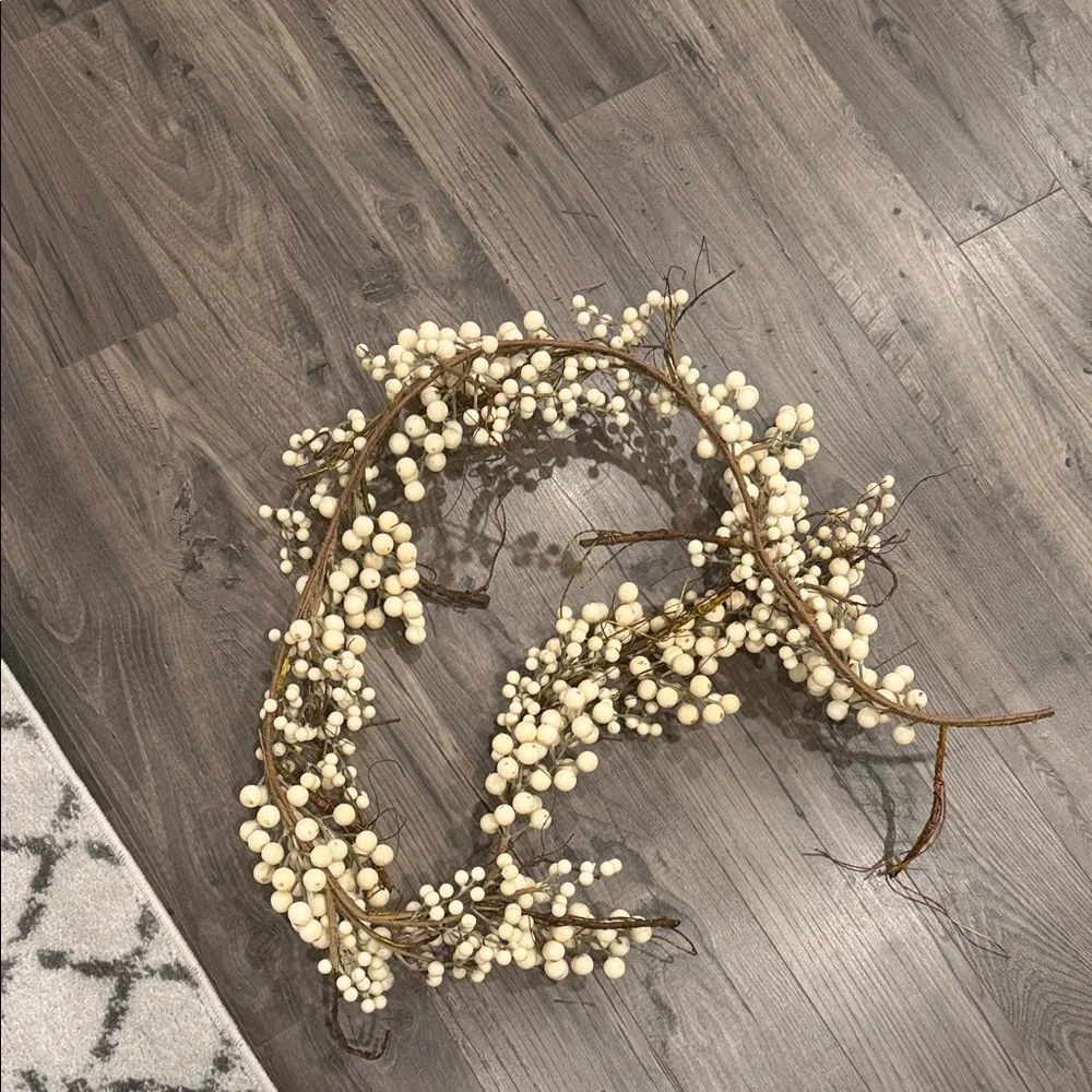 Berry table wreath